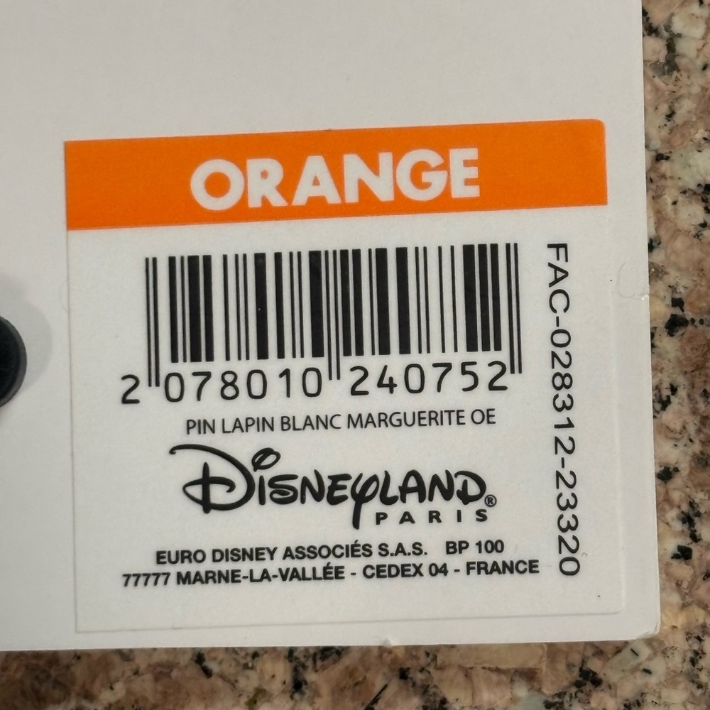 White Rabbit Daisy Disney Land Paris Dlp March 2024 Pin Alice in Wonderland - Picture 4 of 4